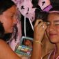 Oslava dospívání patnáctileté dívky v Ekvádoru je plná rituálů i moderní hudby