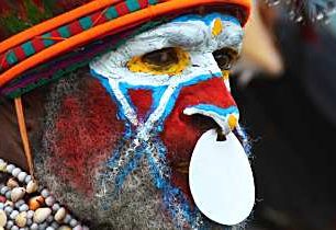 FOTOREPORTÁŽ: Barvy kmenů Papuy Nové Guiney