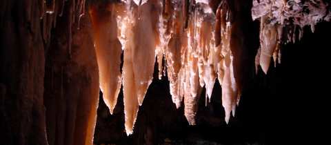 Jeskyně El Soplao se pyšní vodorovnými krápníky heliktity