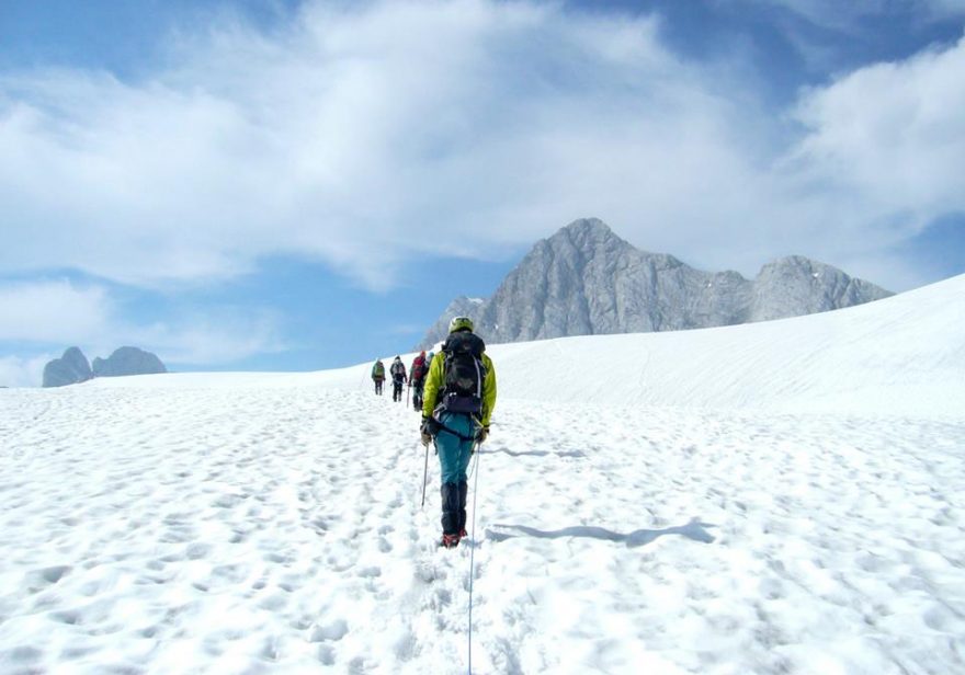Základní kurz pohybu po ledovci s výstupem na Dachstein