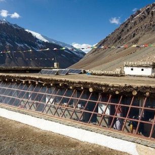 Benefice pro Suryu podpoří unikátní energeticky samostatnou školu v indickém Himálaji