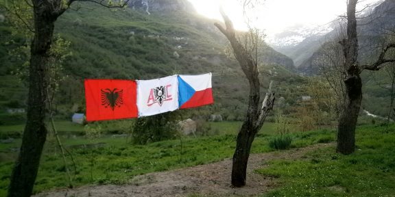Čeští dobrovolníci zpřístupňují Albánské Alpy