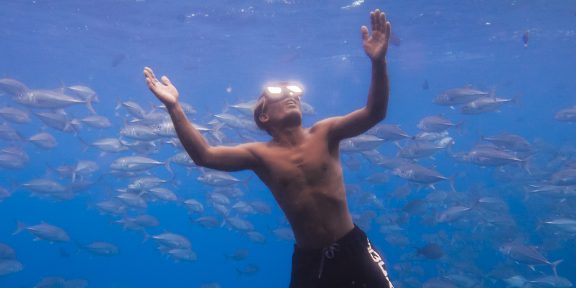 Projekt PROMÍTEJ I TY: Duchové moře – příběhy vodních lidí kmene Badžao