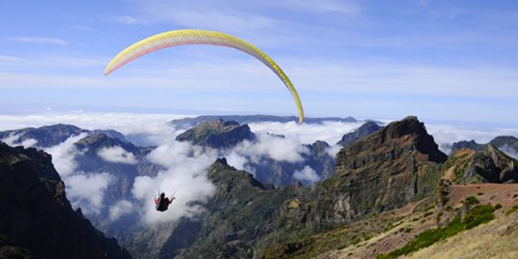 Horské kolo, paragliding, surf a mnohem více aneb Madeira jako ráj adrenalinových sportů