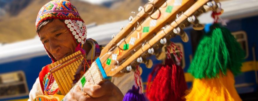 Do bolivijského divadla pouze s popcornem a v čepici