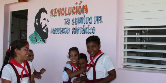 ROZHOVOR: Smrtí Fidela Castra se změny na Kubě neurychlí, pro turisty bude stále lákavá. Muselo by dojít ke zrušení embarga