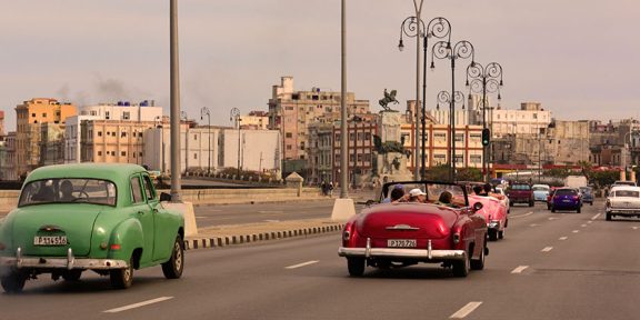 PRŮVODCI DOPORUČUJÍ: Petr Novotný o tom, jak se mění Kuba po smrti Fidela Castra a kdy je nejlepší ji procestovat