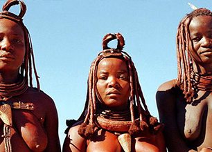 Stopem a pěšky napříč Afrikou: Návštěva domorodého kmene Himbů na hranici Angoly a Namibie