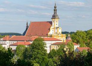 Objevte kouzlo kláštera Neuzelle. Barokní perla Braniborska slaví letos 750 let!