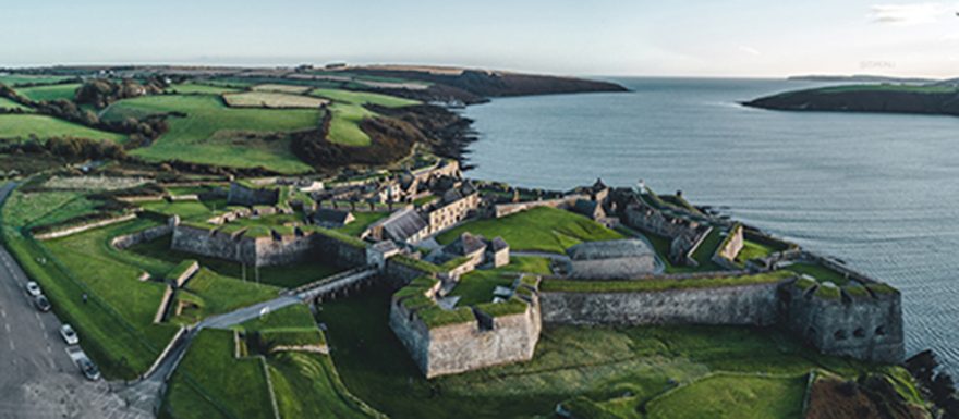 FOTOREPORTÁŽ A VIDEO: pozrite sa ako úchvatne vyzerá z drona Írsko 