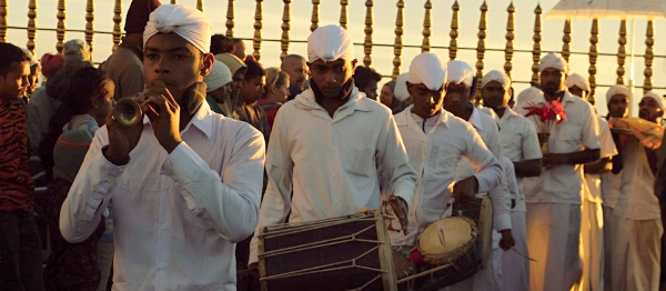Vystupte k posvátné Šrí Pada, Adamově hoře, a poznejte skutečnou tvář Srí Lanky