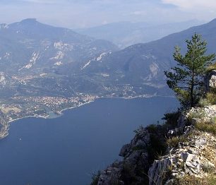 „Z pohorek do plavek“ – okolí Lago di Garda zve na desítky kilometrů značených turistických tras všech obtížností