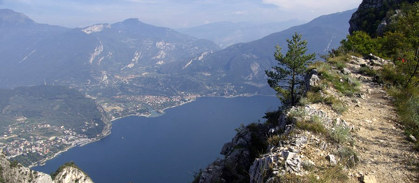 „Z pohorek do plavek“ – okolí Lago di Garda zve na desítky kilometrů značených turistických tras všech obtížností