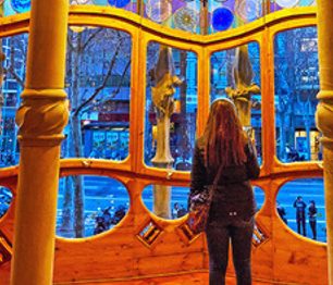 S průvodci do kapsy od Lonely Planet proniknete přímo k srdci dané lokality