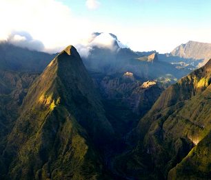Utajený trekový ráj a klenot pro všechny milovníky hor najdete na Reunionu