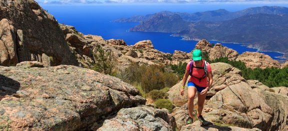 Zažijte Korsiku jinak – vyrazte na túru, projeďte se na kajaku nebo se potopte pod hladinu moře