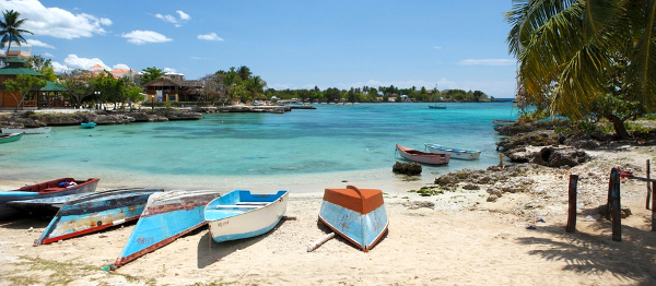 Bohatá flóra i fauna, písečné pláže a azurové moře i historická města – objevte Dominikánskou republiku