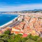 Nice, hlavní město Côte d´Azur, kde slunce svítí 300 dní v roce