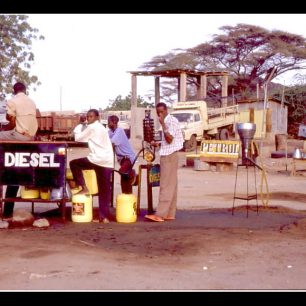 Benzinka v severní Keně, Lodwar