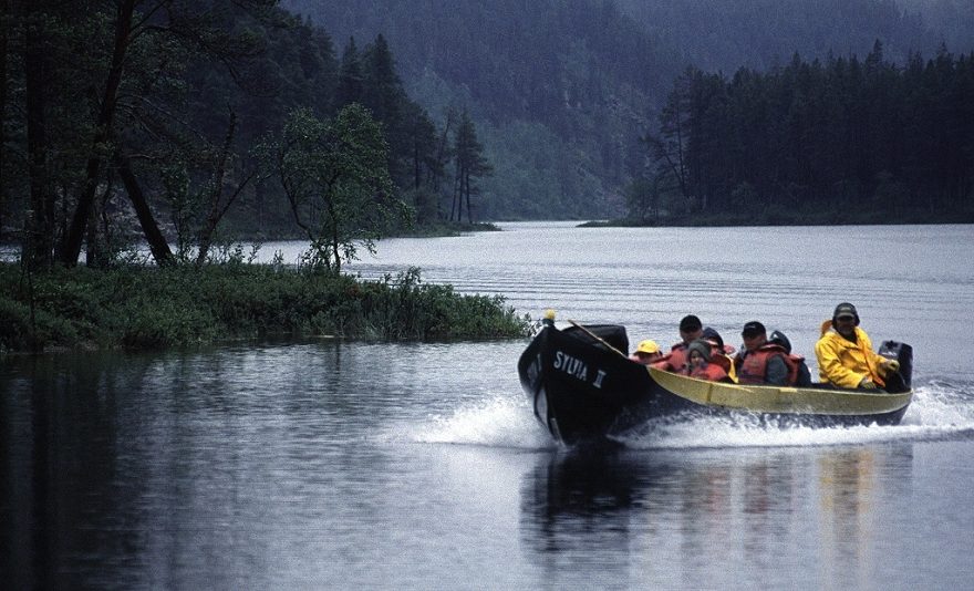 Lodní doprava na řece Lemmen