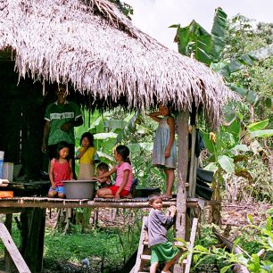 Chatrč po cestě do campamenta