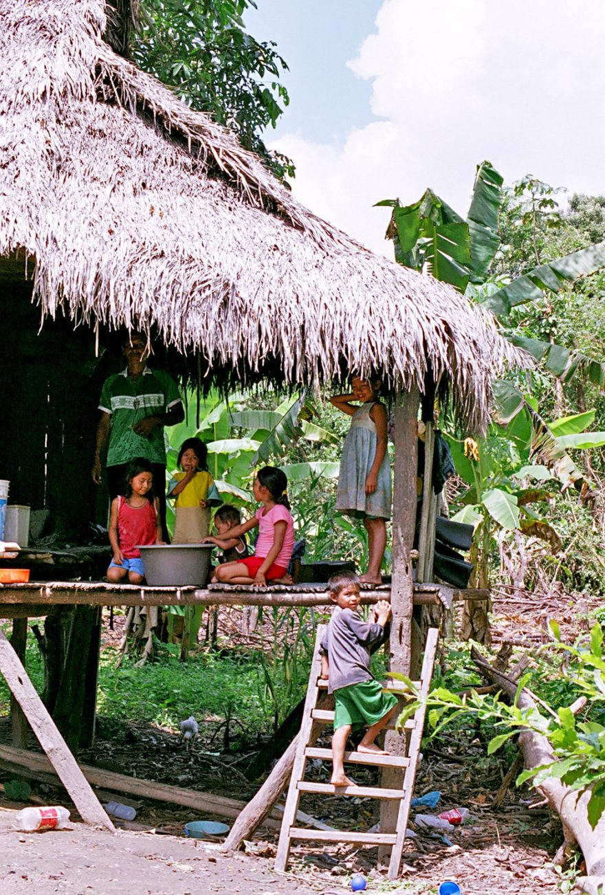 Chatrč po cestě do campamenta