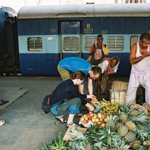 nákup potravin před dlouhou cestou