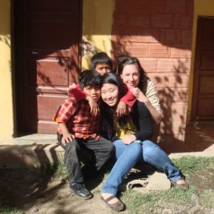 Já a druhá dobrovolnice z U.S. s dětmi, Bolívie