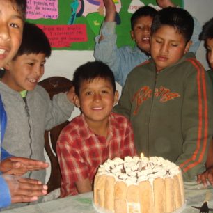 Omarovy narozeniny, Bolívie