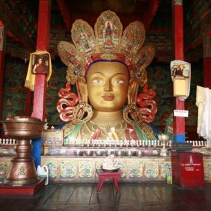 Uvnitř chrámu, Ladakh, Indie