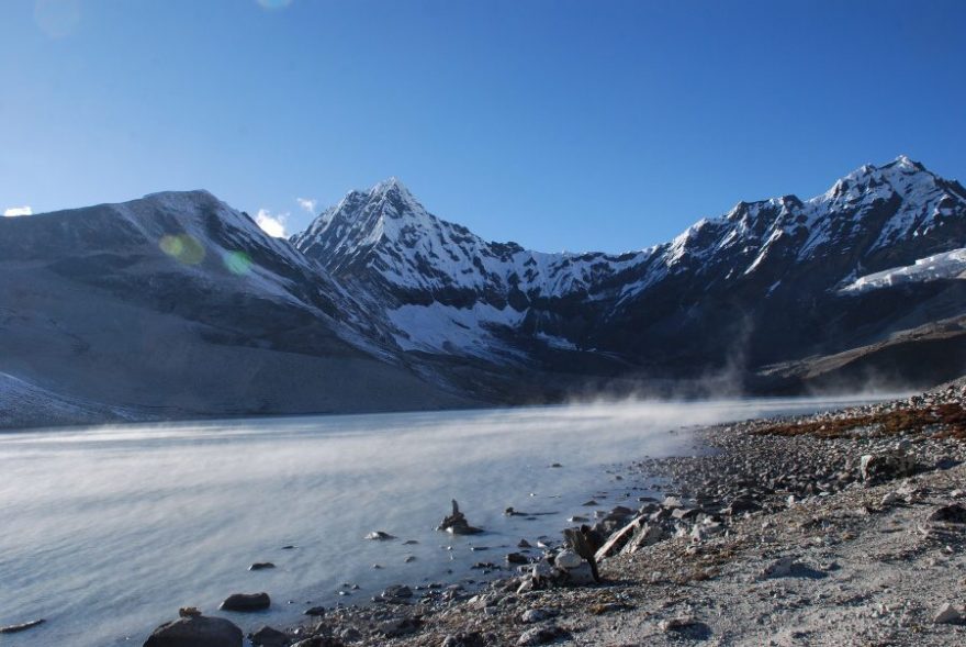 U jezer Panch Pokhari