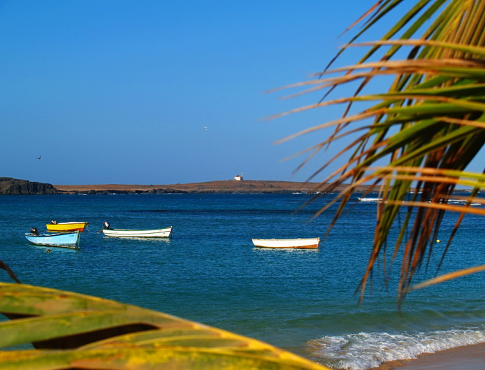 Lodě v přístavu ostrova Sv. Mikoláše