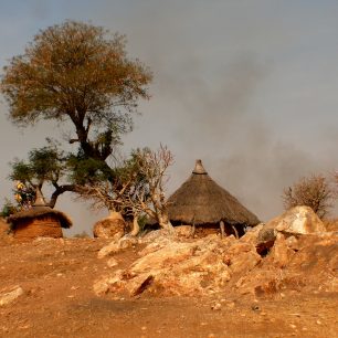 Tradiční stavení GOTHIYA na hranici severního a jižního Súdánu