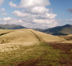 Panoramatický snímek z vrcholu Batrana