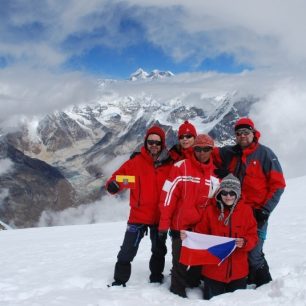 Na vrcholu Mera Peak, Nepál