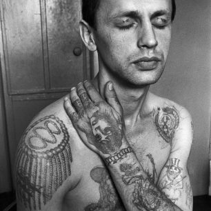 Tetování je ve věznicích velice časté