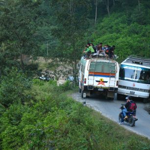 Na střeše autobusuu