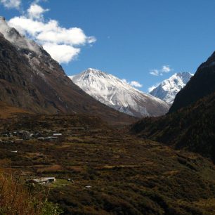 Zasněžené Tserko Ri další den po výstupu
