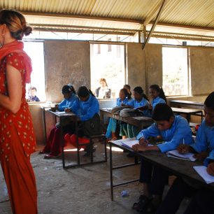 Vyučování v místní škole, Nepál