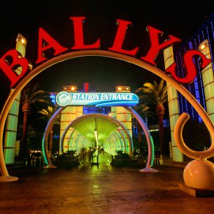 Vstupy do kasín jsou opravdu honosné