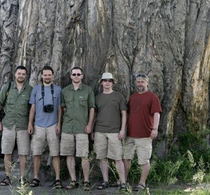 Spolu pod obrovským baobabem.