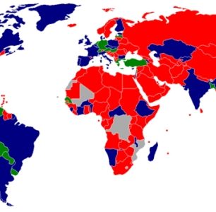 Červené státy prostituci oficiálně netolerují. Zelené ano, a snaží se jí mít pod kontrolou, zatímco ty modré to dávno vzdaly ... Všimněte si, že Nevada, v níž se nachází Las Vegas, prostituci narozdíl od zbytku Států toleruje a usměrňuje. A že všechny obl