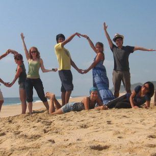 Dobrovolníci v Colole