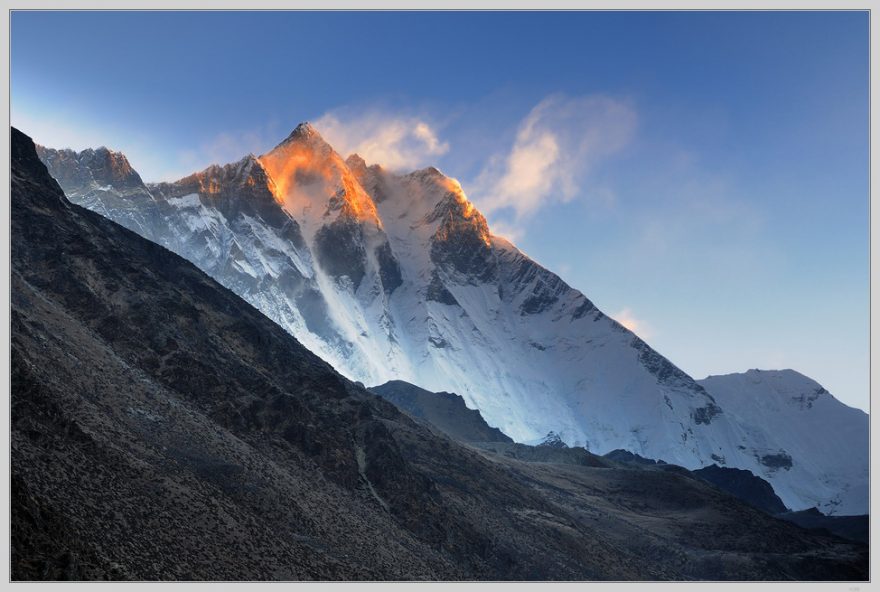 Horští velikáni ve sluneční záři