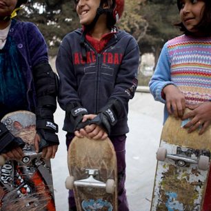 V centru se setkávají děti obou pohlaví i z různých sociálních vrstev, Afghánistán