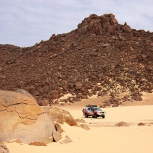 Al Uweinatu, brána k Dárfúru