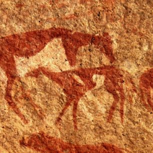 Skalní malby v Al Uweinat jsou hlavně červené