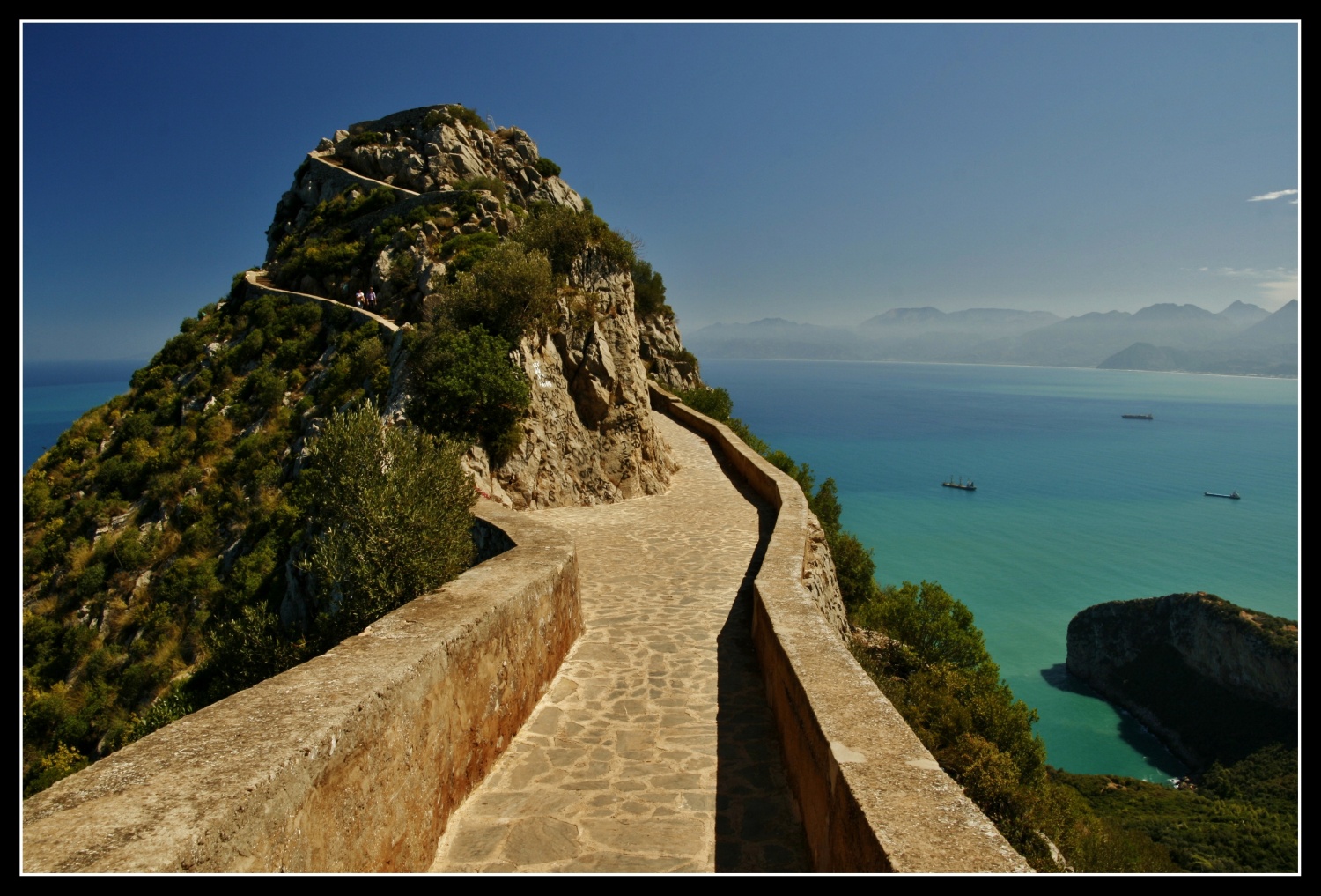 Pic de Signes, Béja-a