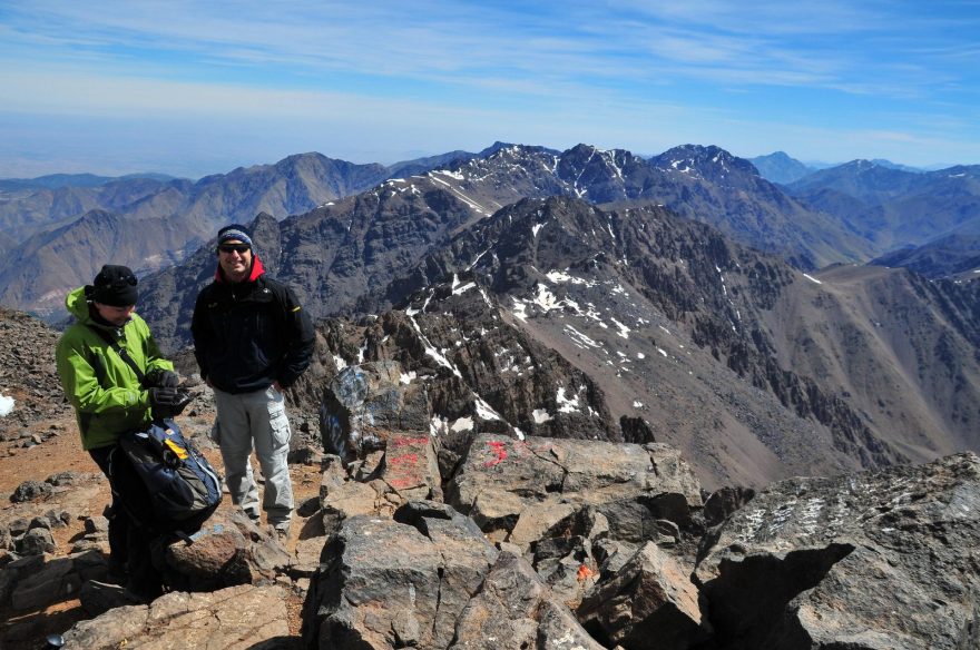 Na vrcholu Džebel Toubkalu, Maroko