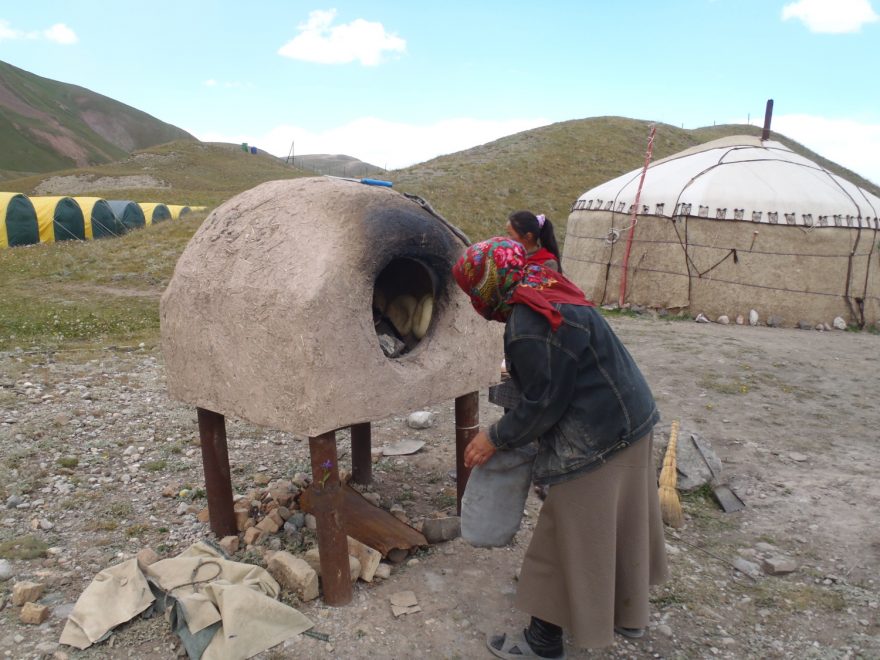 Tady se peče chleba, Kyrgyzstán